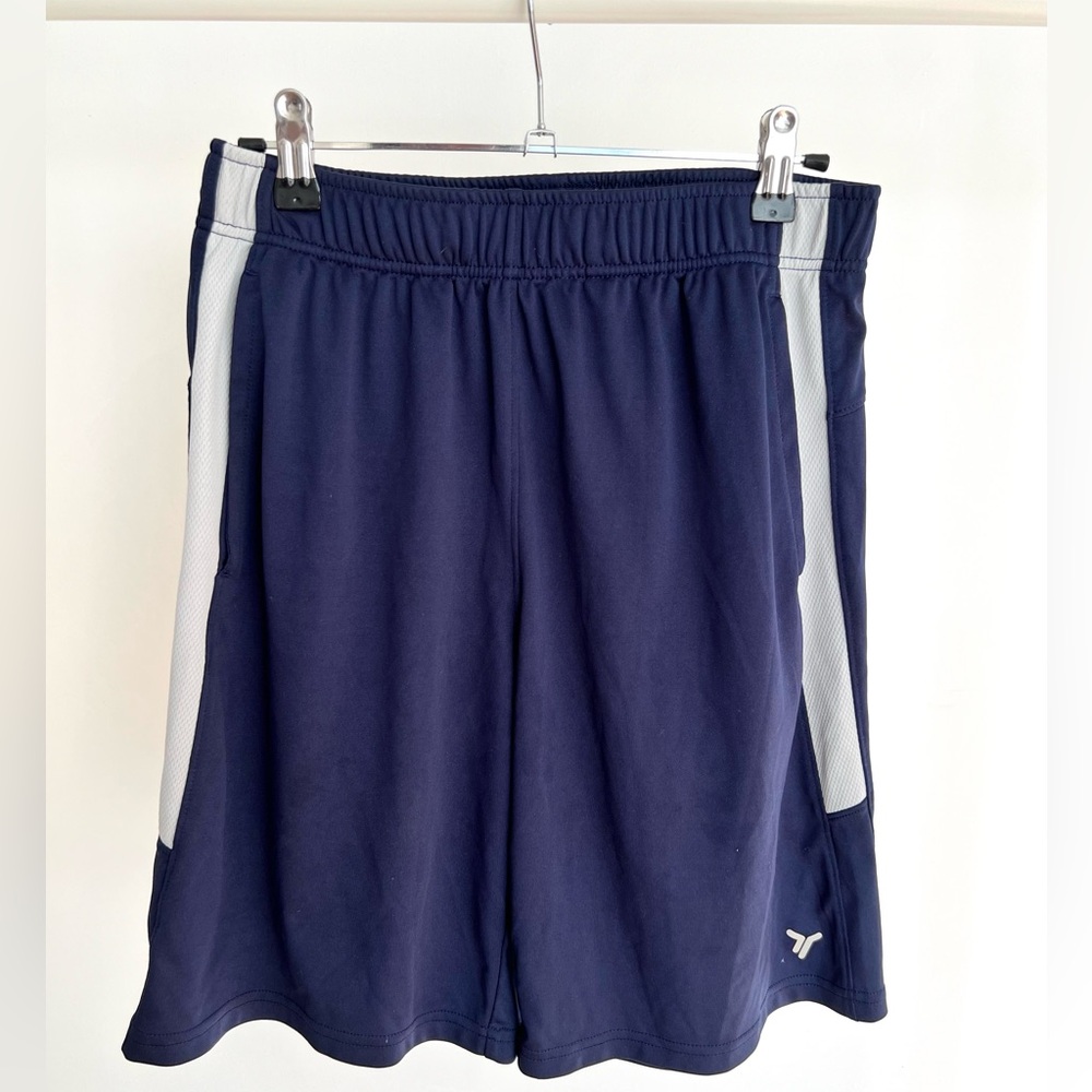 Old Navy active go-dry men’s athletic shorts